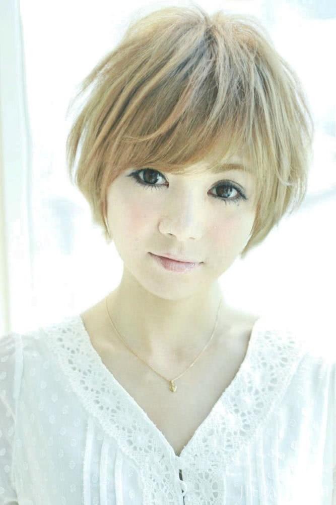 9款适合圆脸女生短发LOOK，甜美可爱又成熟优雅，减龄更时尚