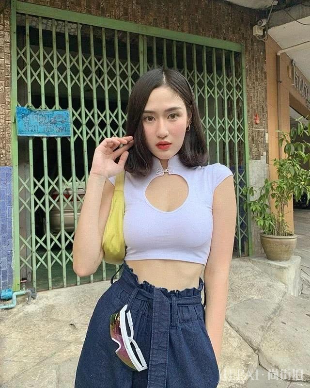 泰国女生的搭配,究竟有什么魅力?看这4个泰国小姐姐的别样穿搭