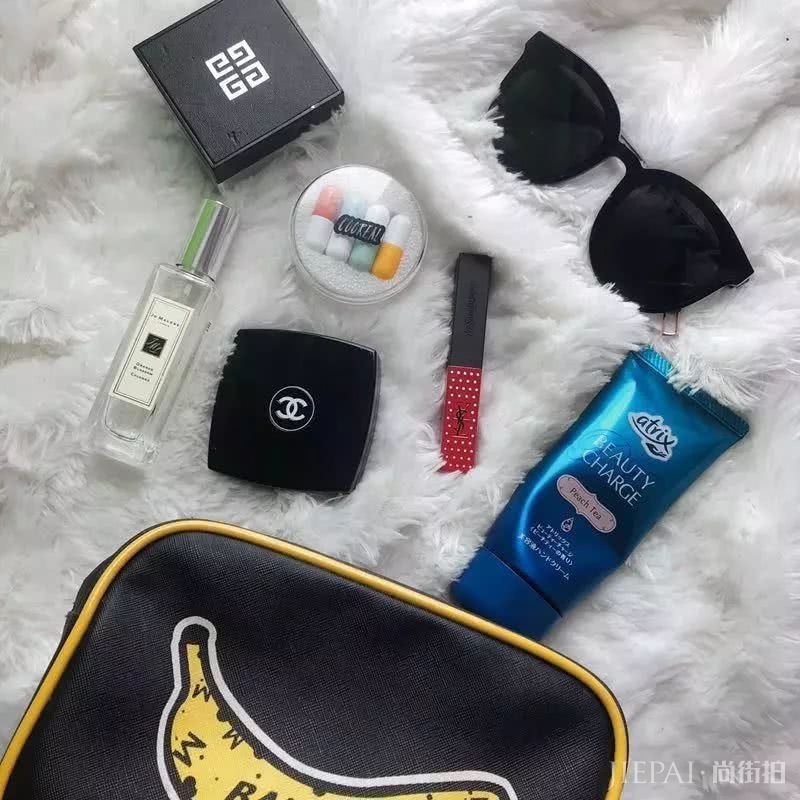 到底是什么神仙眼影盘,能让戚薇用到铁皮