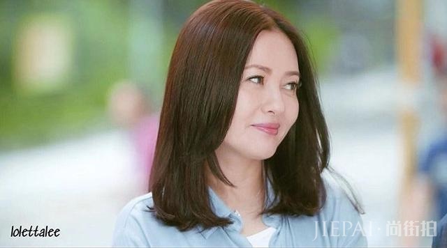 女神李丽珍近照曝光，53岁和女儿21岁合影颜值不输