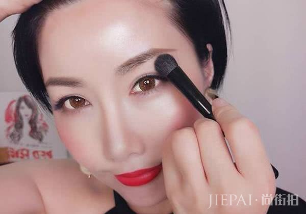 立体小脸是这样画出来的，高光粉的化妆步骤
