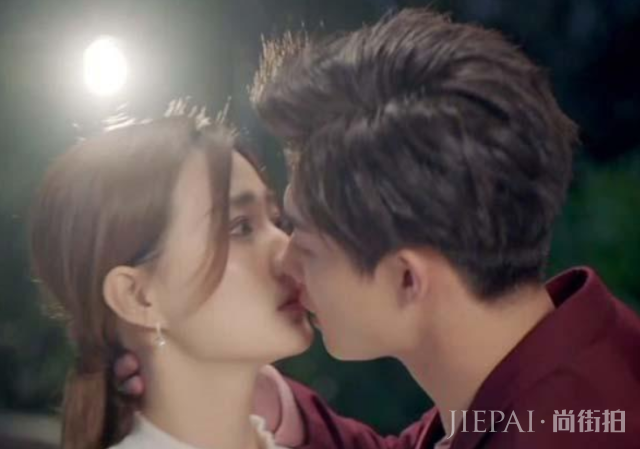 张铭恩和徐璐官宣恋情:Volg和你都是我的,网友:真香