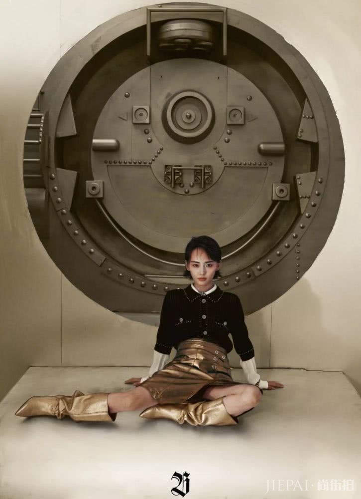明星示范:连衣裙、小外套,早秋时髦重点江疏影和Emma都帮你找好了