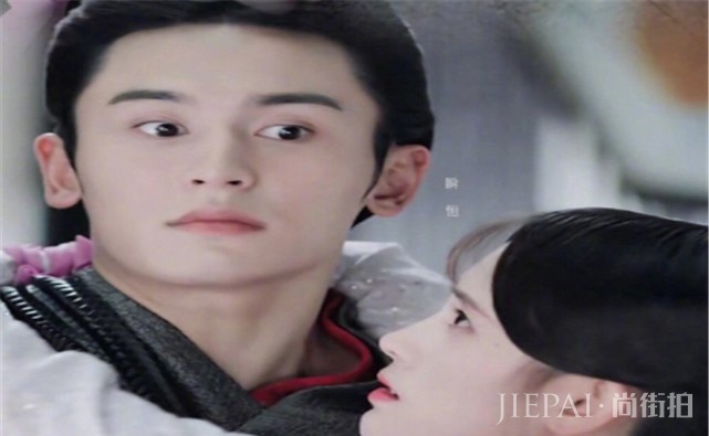 张哲瀚被问会不会喜欢鞠婧祎，一句话回答好扎心