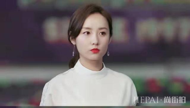 同跟胡歌拍戏走红，沉寂多年，再拍戏只能给闺蜜唐嫣当配角？