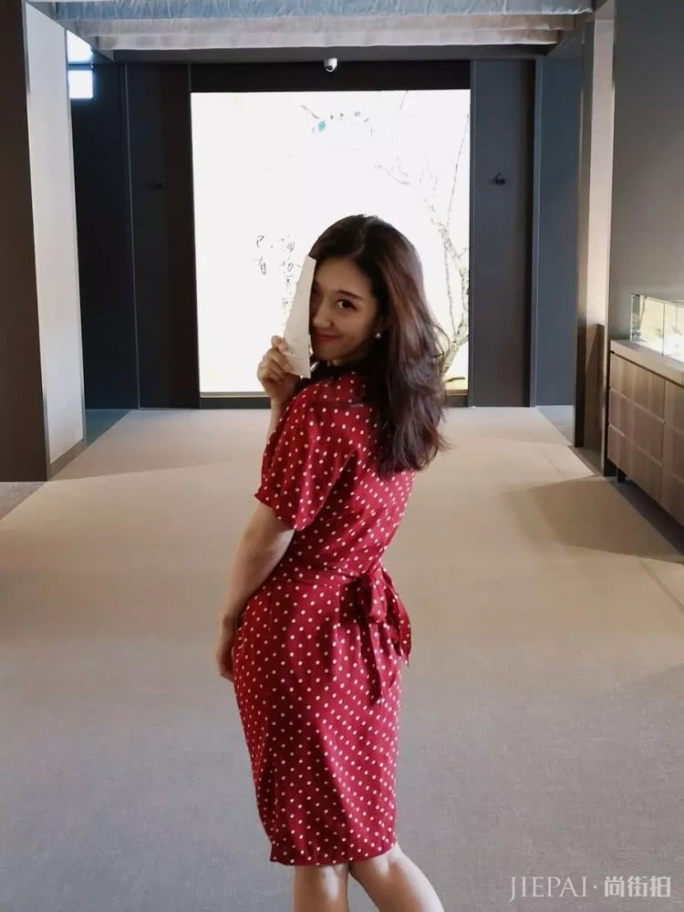 女生出去玩别穿得太正式!带上这几款裙子,舒适又知性