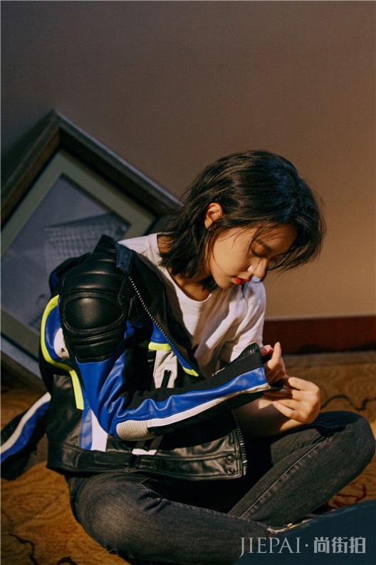 赵今麦最新写真曝光  酷飒少女不惧定义不畏突破