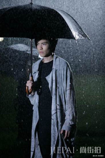 萧敬腾车祸致人受伤,发文深刻道歉,网友:雨神好样的