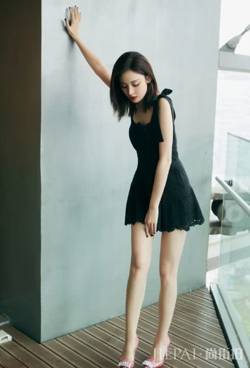 娜扎不仅神颜还有高级感,怎么穿都是名媛气质