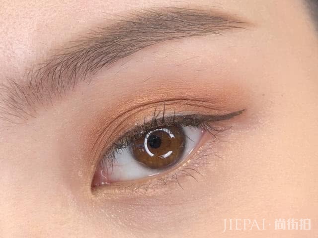 今年下半年神级眼影推荐，阿玛尼小胖瓶，RMK眼影蜜哪个色最美
