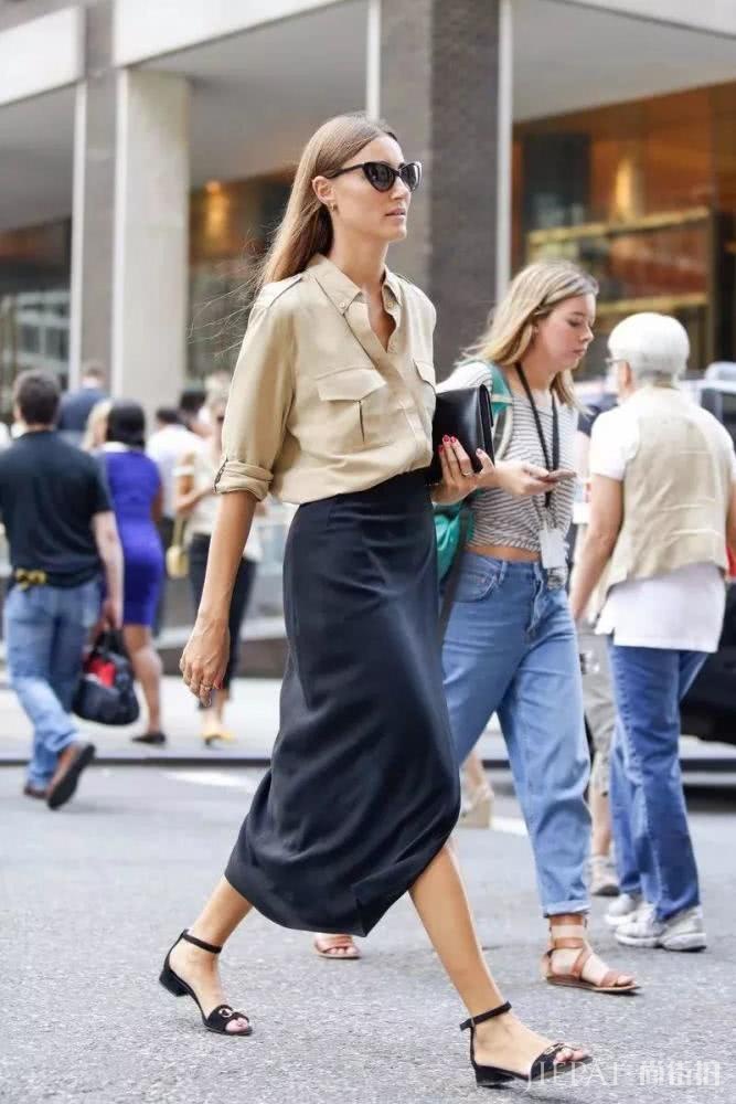 真丝太好看，这样穿一年都不会烦！和老气完全没关系