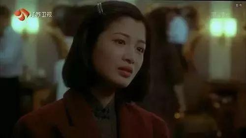 曾受刘德华力捧,演艺事业高开低走,今三胎现身42岁的她风韵如初