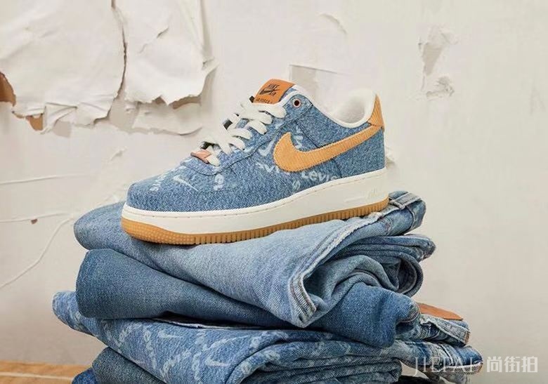 Levi’s x Nike 特别定制突袭发售!你有抢到吗?
