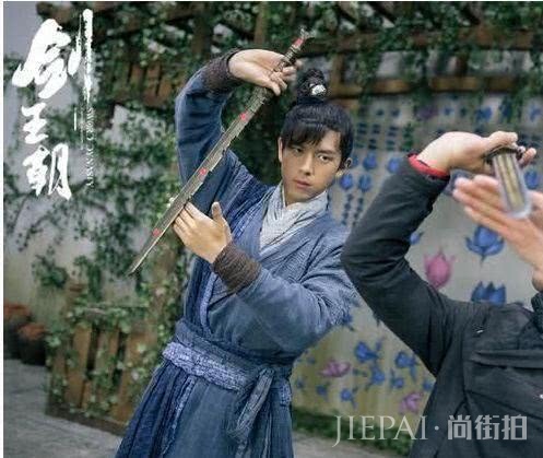 李现从200斤的胖子到“七月老公”,自律才会有不一样的人生