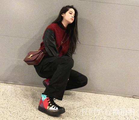 过气的绑带鞋和老爹鞋真不好意思穿出门!因为今秋这4双鞋更火爆