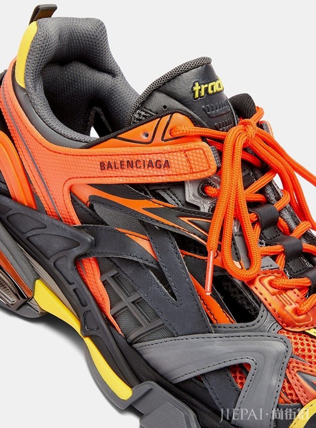 再创球鞋圈神话!这双BALENCIAGA全新Track.2是你的菜吗?