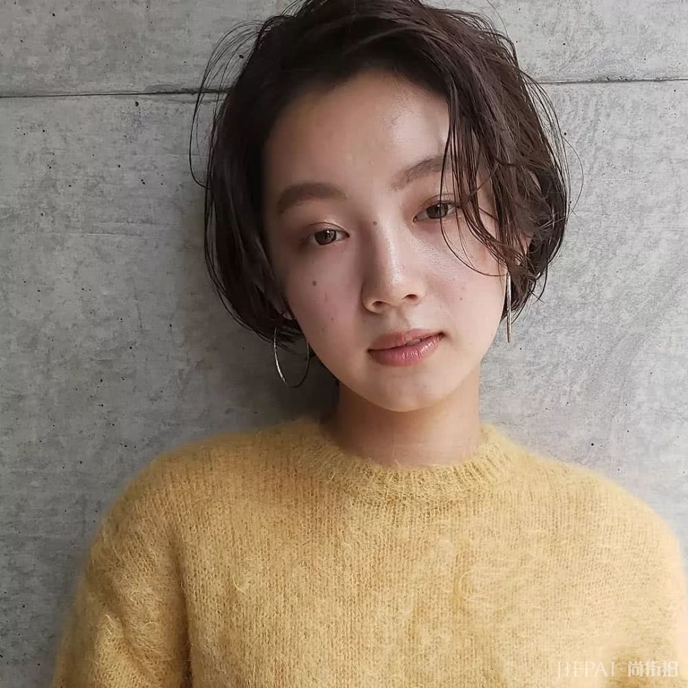 清爽无刘海的日系发型，气质加分妥妥的