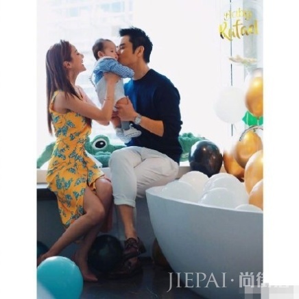 郑嘉颖陈凯琳结婚一周年晒儿子萌照,6个月小承悦颜值颇高像爸爸