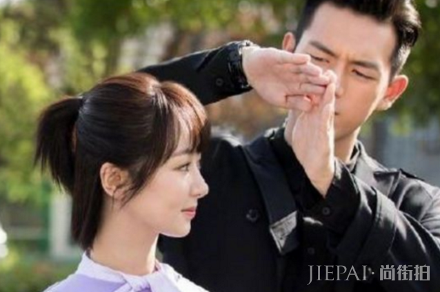 赵丽颖杨幂跌下神坛?新的收视率女王诞生,网友用四个字评价她