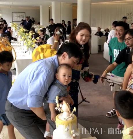 沈腾妻子胖成球,婚后两人“幸福肥”?网友:这是要一起胖下去?