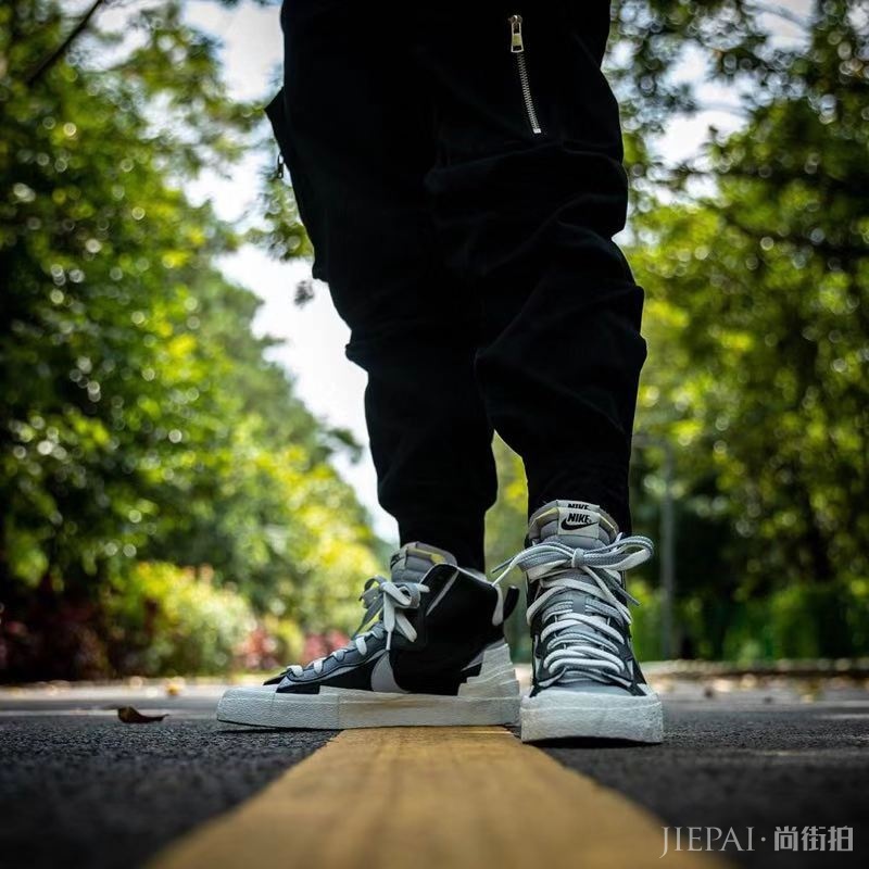 发售日期终于确定了!黑灰 Sacai x Nike Blazer Mid 上脚图再次来袭!