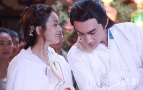 赵丽颖拥有被圆脸,耽误的出众的鼻子,别跟他比不然