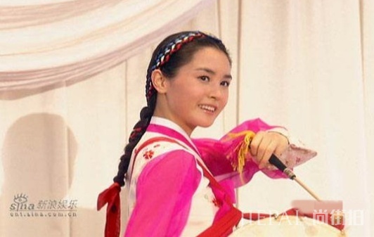 偶遇35岁李多海，皮肤好似少女，但脸又变了！撞脸王祖蓝老婆