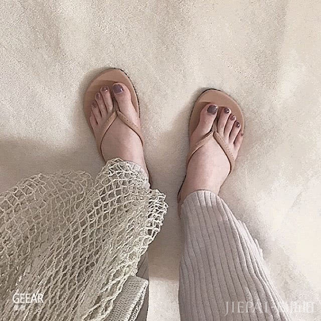 日系女生不会告诉你,这些隐藏小物令造型变得更时尚