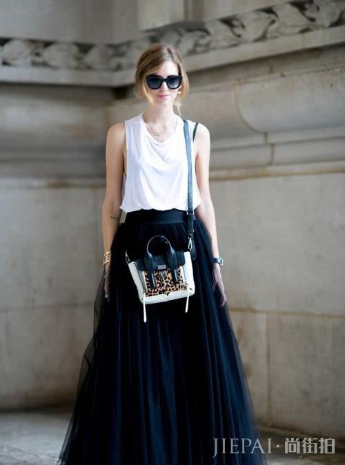 夏日海边度假穿搭,碎花裙花衬衫无袖上衣,清凉时尚拍照好看