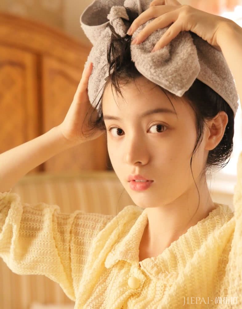 拒绝毛糙，如何让头发又黑又亮？这些护发技巧可要收好哟