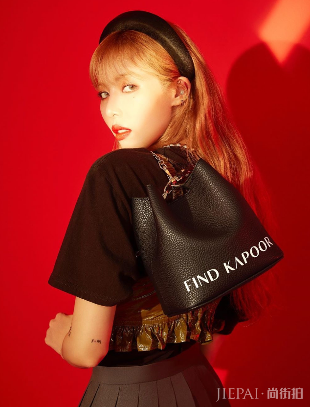 泫雅晒素颜照，真容公开如“整容”，一下老十岁像邻家大婶