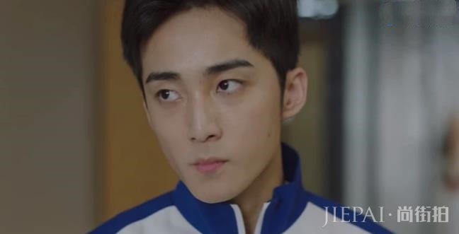 季杨杨一句话彻底激怒季胜利，被当众怒扇一耳光，却也害惨了刘静