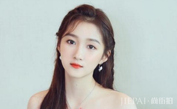 中国5大最美校花排名：关晓彤垫底，鞠婧祎第二，第一美若天仙！