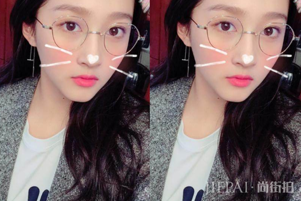 4位女星同戴金丝眼镜,本以为杨幂很美了,没想最后一个比她还美