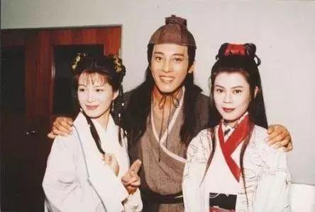 曾受刘德华力捧,演艺事业高开低走,今三胎现身42岁的她风韵如初