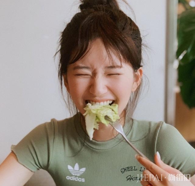 发型对颜值影响有多大?当赵露思遇上赵今麦同款刘海,网友:怕了