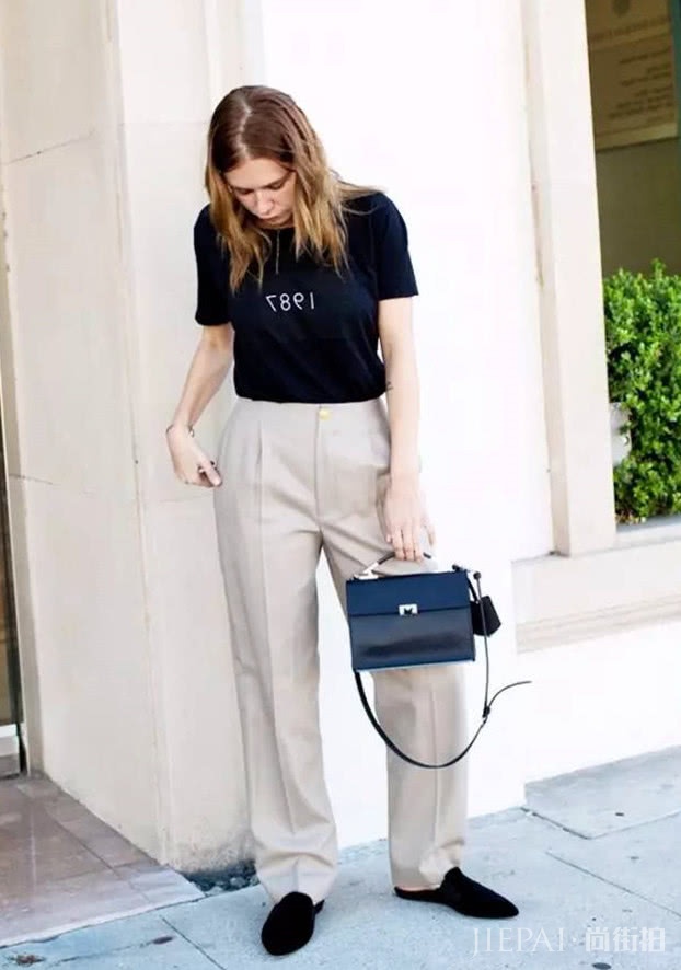 夏季T恤黑色最显瘦，轻松hold住裙装与裤装