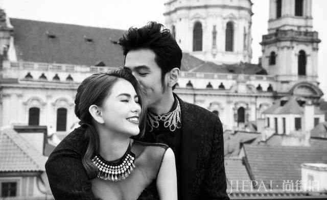 周杰伦为昆凌庆生，包包还是蛋糕傻傻分不清楚