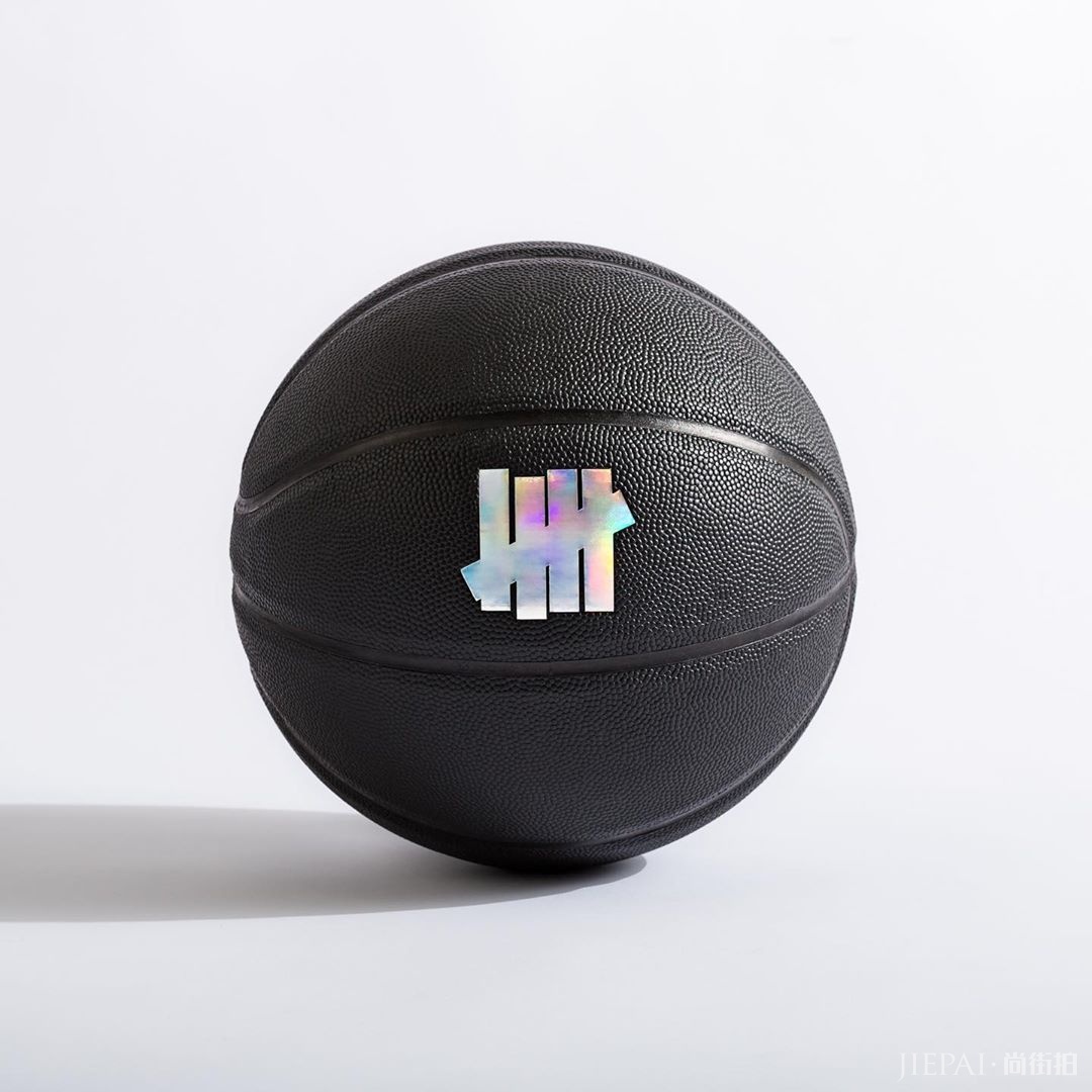 不止球鞋惹眼,UNDEFEATED x NIKE全新联名周边单品发布!