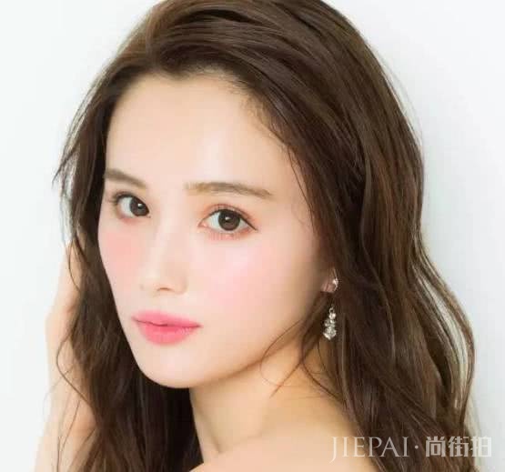 这个夏天大幂幂最爱画的“橙汁妆”,别说你不会