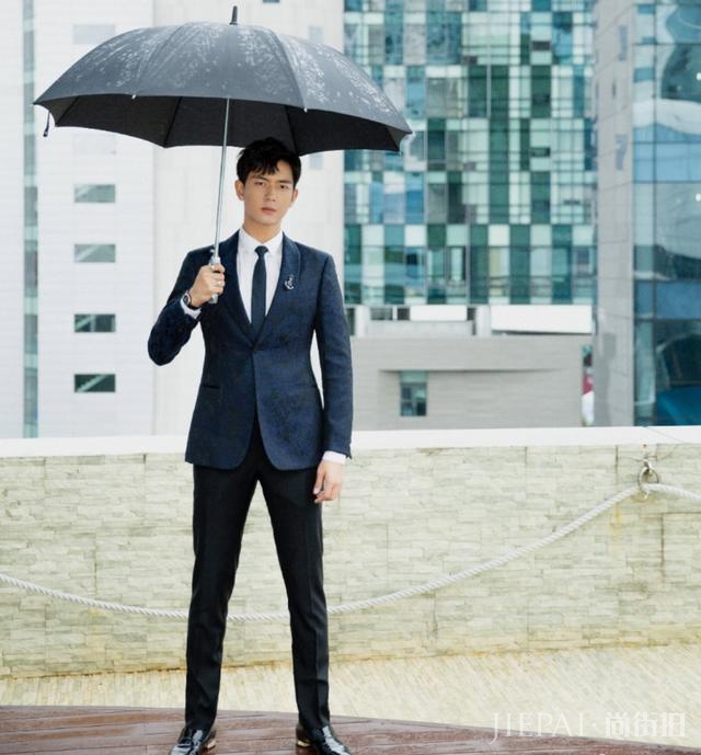 李现黑粉道歉！网络不是法外之地，饭圈畸形文化何时休？