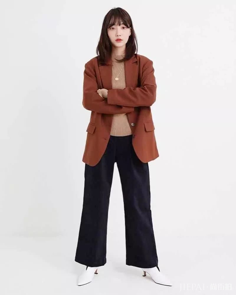 20岁的女生穿这7种颜色超显老气，穿上真像大妈