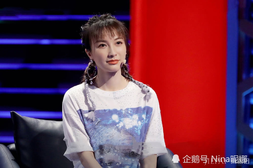 吴昕上节目太接地气,穿158T恤配羊角辫,可爱得不敢认