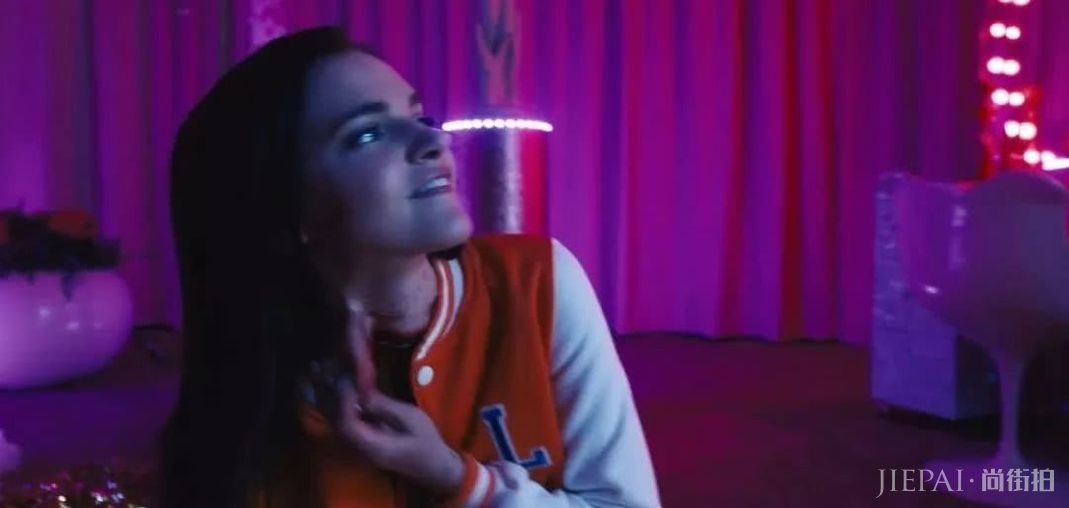 网红萝莉变大妈,直播间里还有多少“恐怖片”?