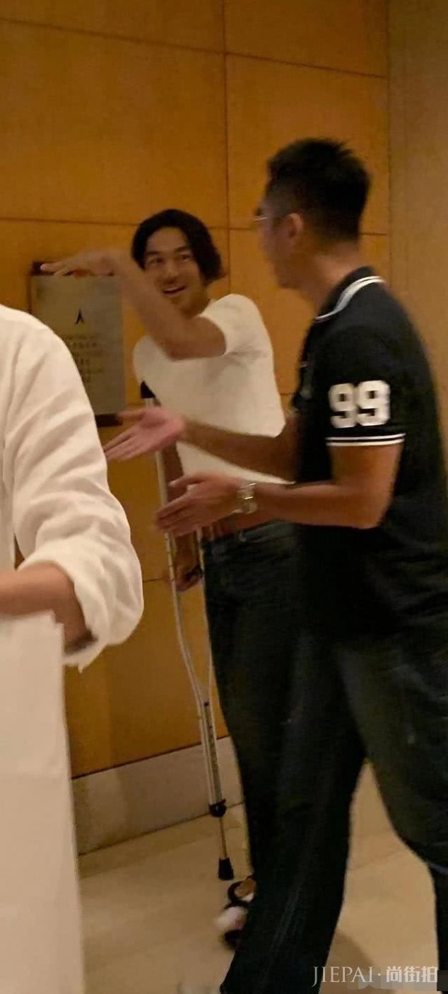 黑泽良平到台北夫妻再度团聚，从细节就能看出AKIRA是个好男人