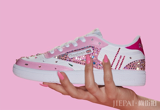 你会是那个幸运儿吗！？Reebok 施华洛世奇水晶鞋免费送！