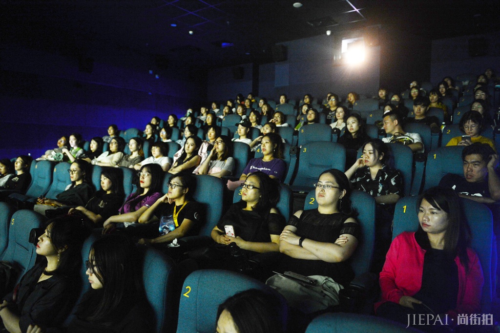 《送我上青云》亮相搜狐视频影展 滕丛丛:与姚晨合作“相爱相杀”