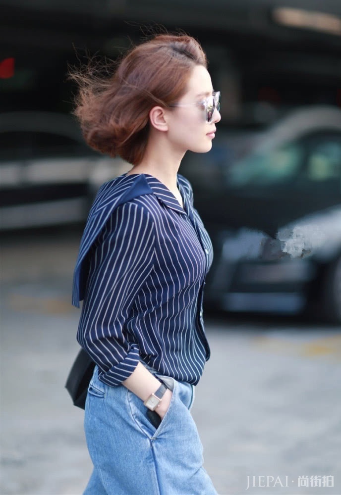 探索刘诗诗满分气质的奥秘，让你轻松养成优雅干练系