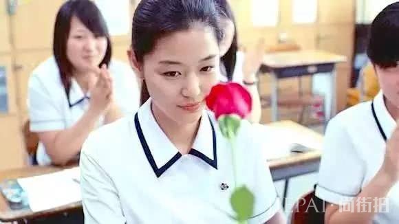 梳个漂亮发型上班,15招让你时髦又显脸小