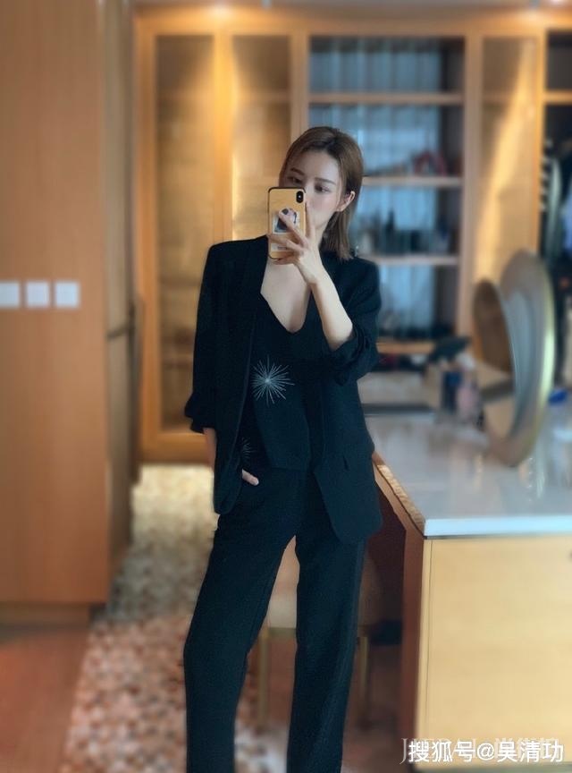林峯和现女友张馨月七夕秀恩爱,前女友吴千语晒“美背照”回应